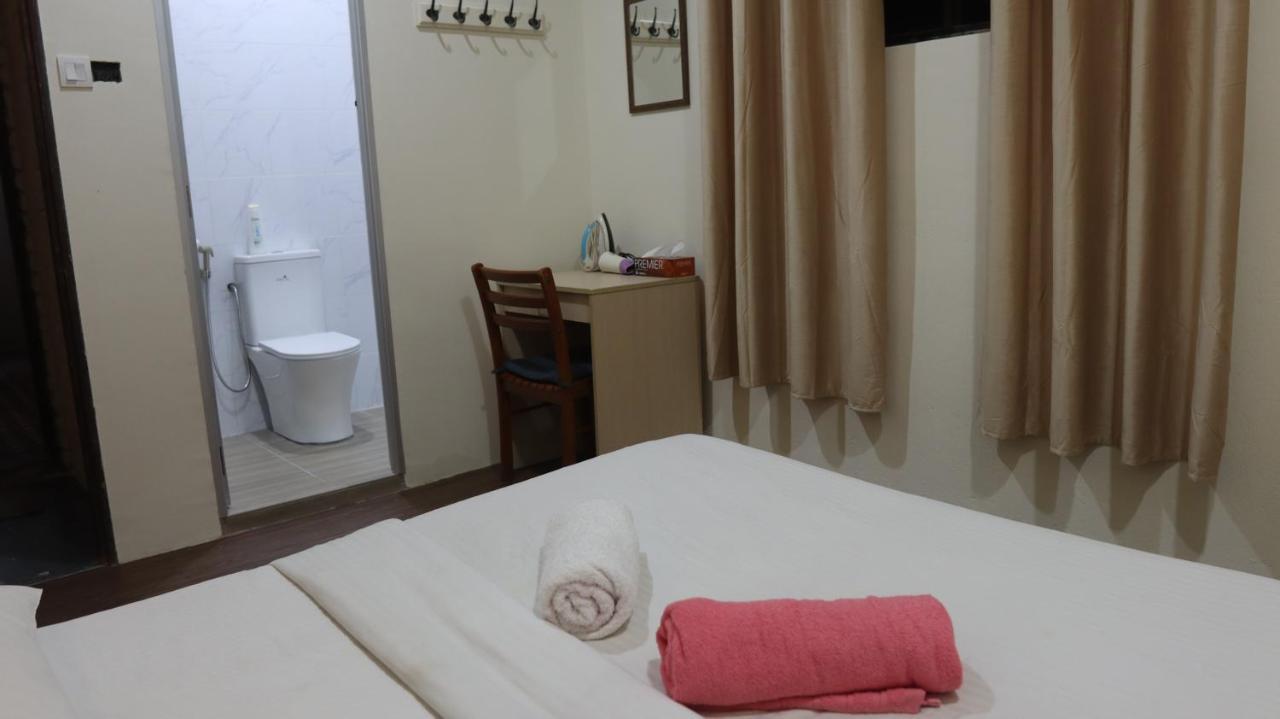 The Explorers Guesthouse And Hostel Κουάλα Λουμπούρ Εξωτερικό φωτογραφία