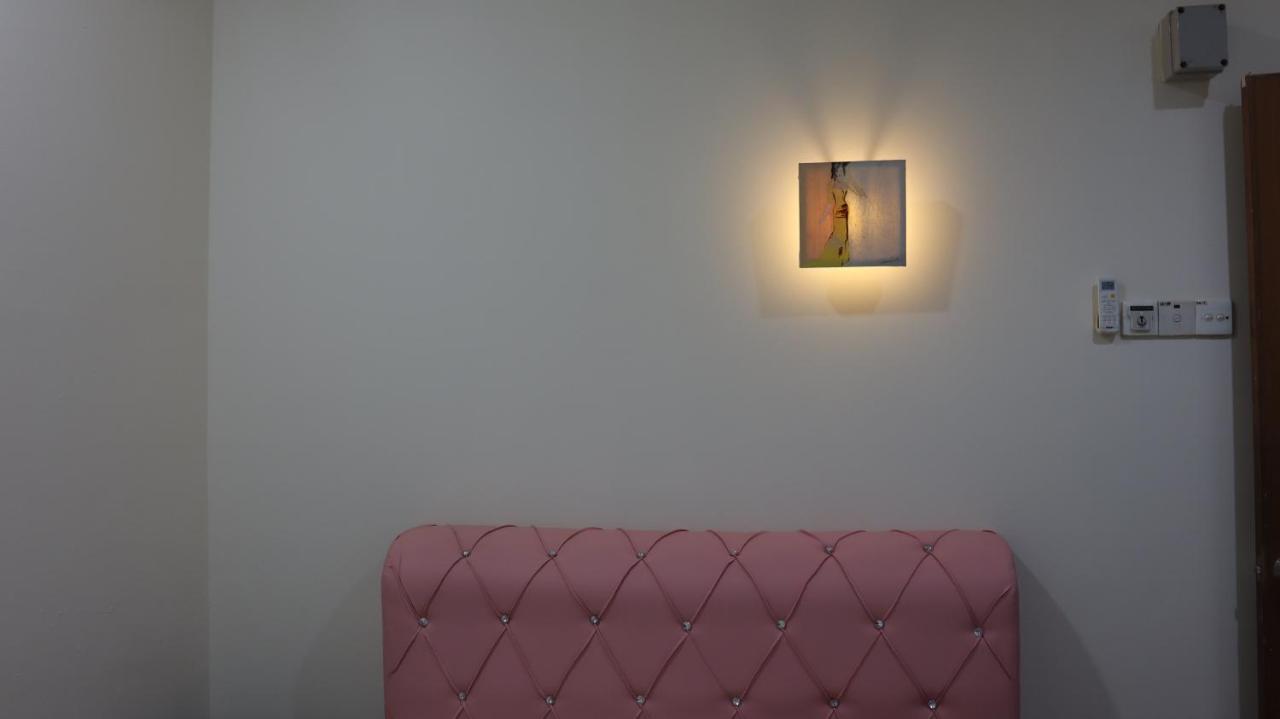 The Explorers Guesthouse And Hostel Κουάλα Λουμπούρ Εξωτερικό φωτογραφία